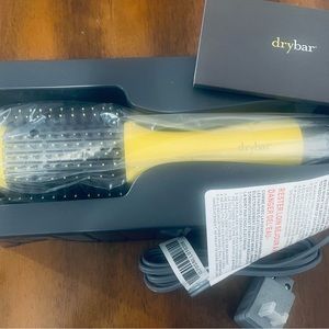 Brand new Drybar Double Shot Oval Blow-Dryer Brush!